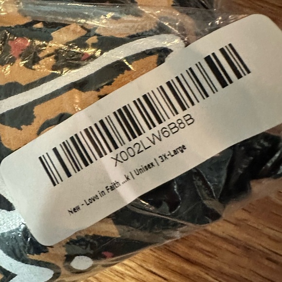 🆕 Love in Faith | Leopard Faith Cross | Christian T-Shirts for Women 3X - Picture 6 of 6